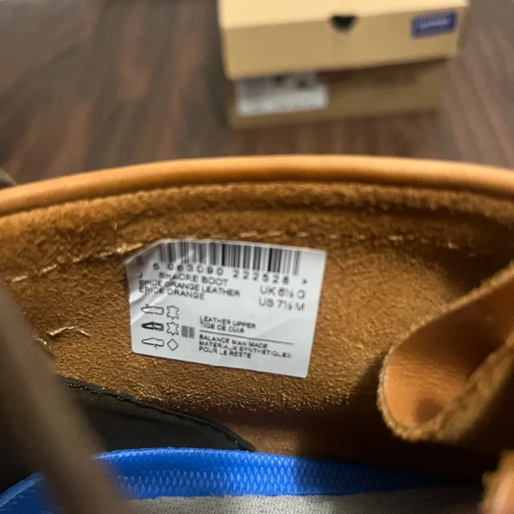 Clarks Unisex Spice Leather Boots - Picture 5 of 5